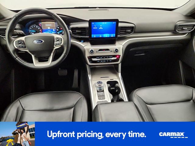 Photo of 2021 Silver Ford Explorer