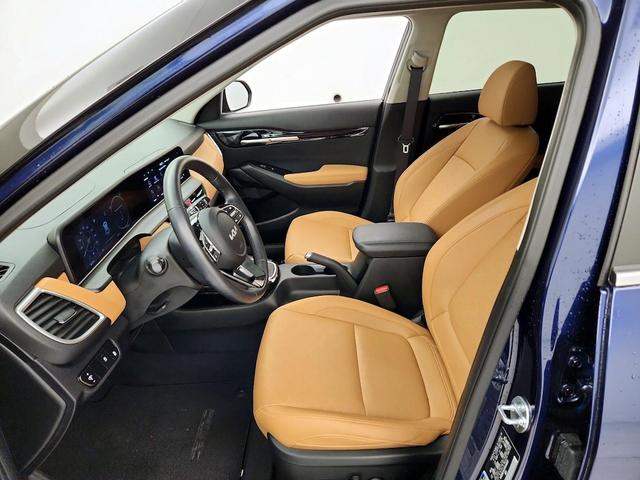 Photo of 2024 Blue Kia Seltos