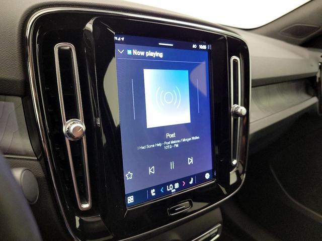 Photo of 2023 Gray Volvo C40 Recharge Pure Electric