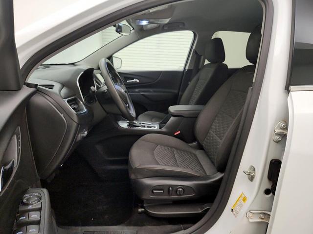 Photo of 2018 White Chevrolet Equinox