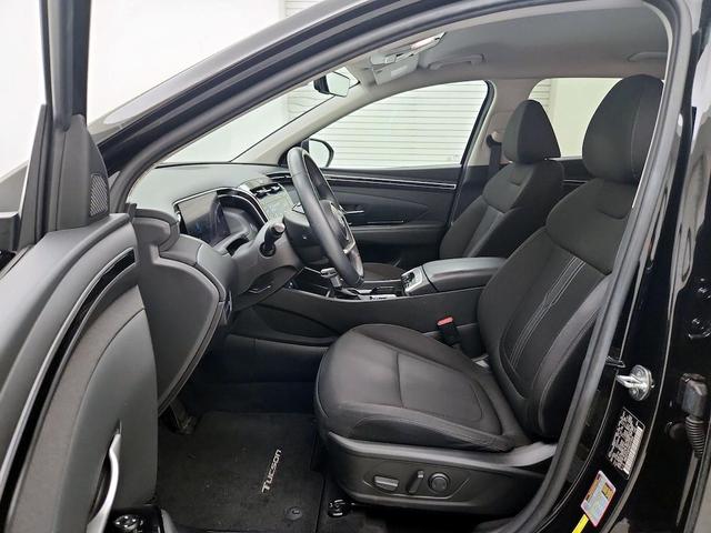 Photo of 2022 Black Hyundai TUCSON