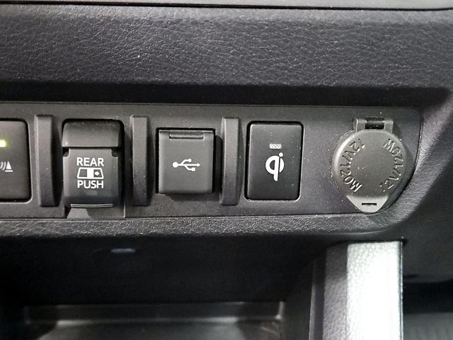 Photo of 2021 Silver Toyota Tacoma