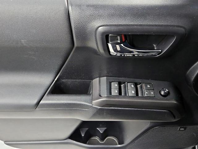 Photo of 2021 Silver Toyota Tacoma