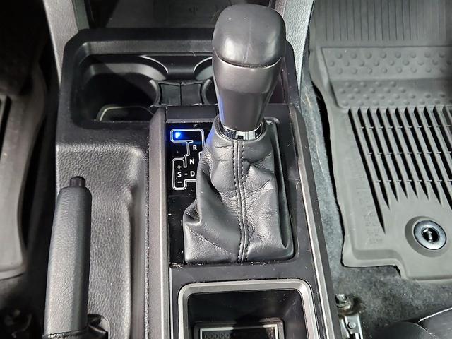 Photo of 2021 Silver Toyota Tacoma