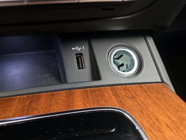 Photo of 2023 Silver Audi Q5