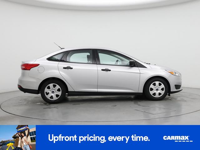 Photo of 2017 Silver Ford Focus