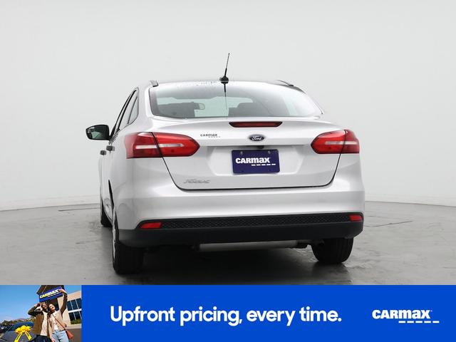 Photo of 2017 Silver Ford Focus