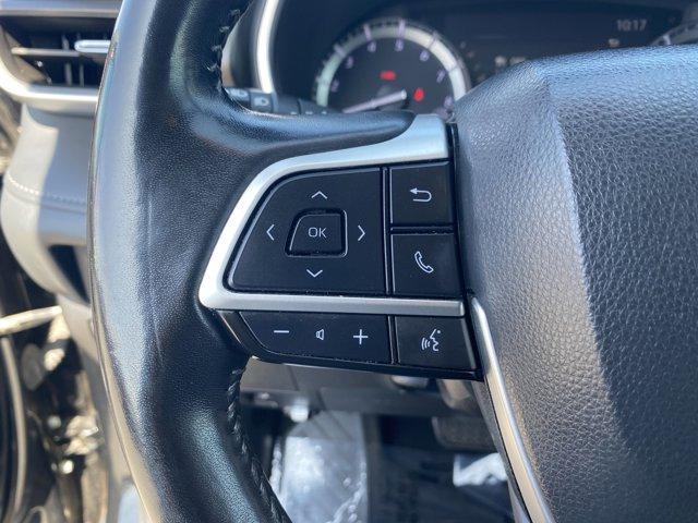 Photo of 2022 Midnight Black Metallic Toyota Highlander