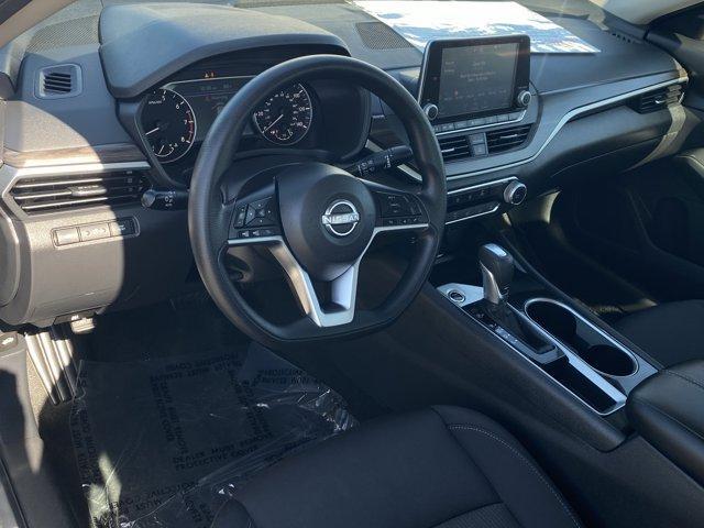 Photo of 2024 Gun Metallic Nissan Altima