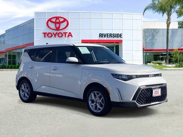Photo of 2023 Snow White Pearl Kia Soul