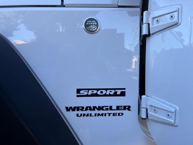 Photo of 2016 WHITE Jeep Wrangler Unlimited
