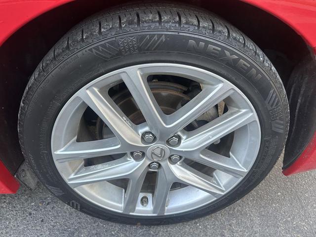 Photo of 2014 RED Lexus CT 200h