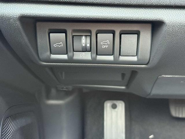 Photo of 2025 Ice Silver Metallic Subaru Outback