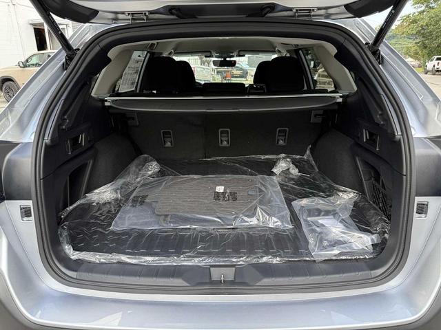 Photo of 2025 Ice Silver Metallic Subaru Outback