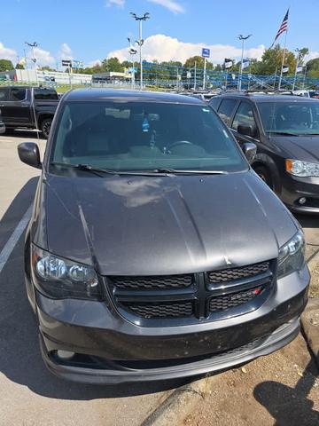Photo of 2016 Brilliant Black Crystal Pearlcoat Dodge Grand Caravan