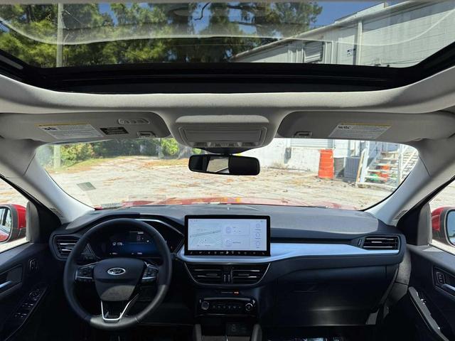 Photo of 2024 Rapid Red Metallic Tinted Clearcoat Ford Escape
