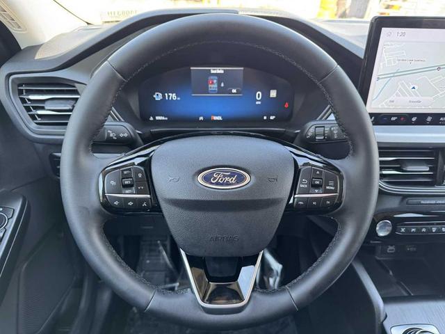 Photo of 2024 Rapid Red Metallic Tinted Clearcoat Ford Escape