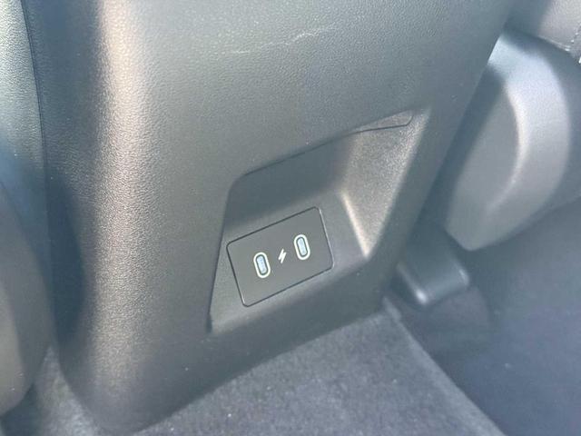 Photo of 2025 Atlas White Hyundai SANTA CRUZ