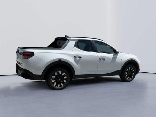 Photo of 2025 Atlas White Hyundai SANTA CRUZ