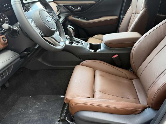 Photo of 2025 Crystal White Pearl Subaru Outback