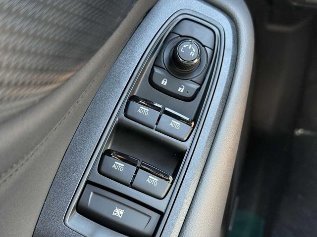 Photo of 2025 Ice Silver Metallic Subaru Outback