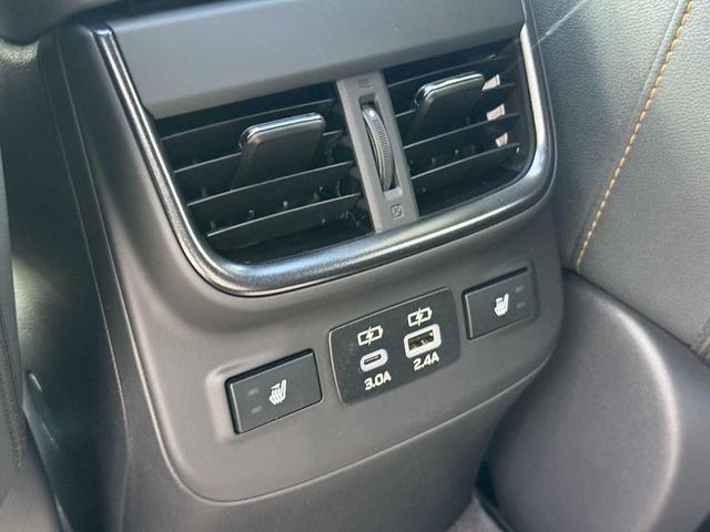 Photo of 2025 Ice Silver Metallic Subaru Outback