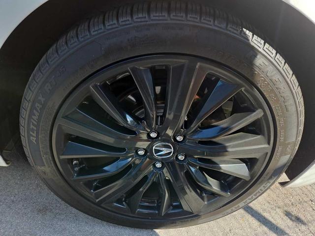 Photo of 2017 Bellanova White Pearl Acura TLX
