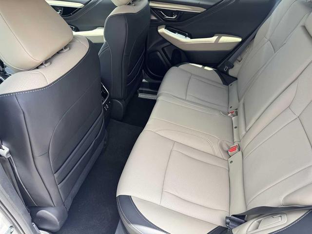 Photo of 2025 Crystal White Pearl Subaru Outback
