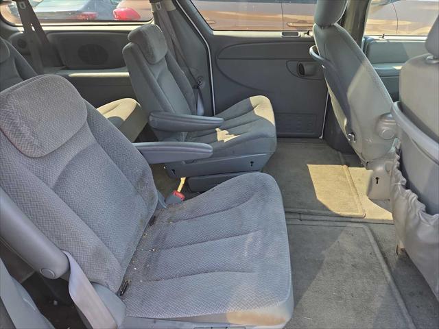 Photo of 2005  Chrysler Town & Country