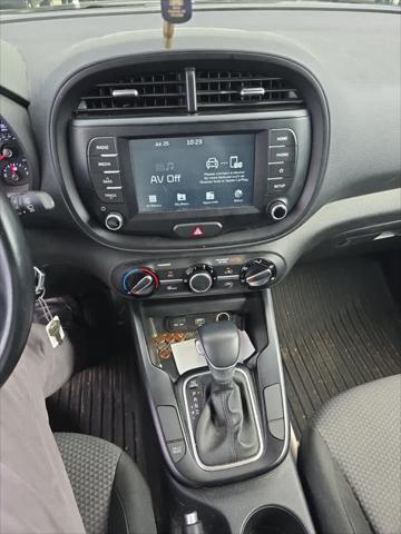 Photo of 2020 Gravity Grey Kia Soul