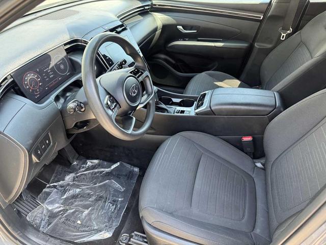 Photo of 2023 Hampton Gray Hyundai SANTA CRUZ