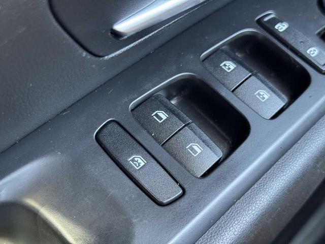 Photo of 2023 Hampton Gray Hyundai SANTA CRUZ