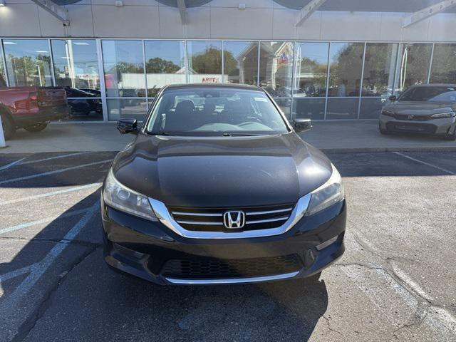Photo of 2015 Crystal Black Pearl Honda Accord