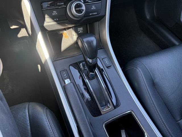 Photo of 2015 Crystal Black Pearl Honda Accord