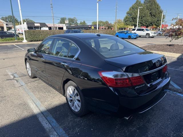 Photo of 2015 Crystal Black Pearl Honda Accord