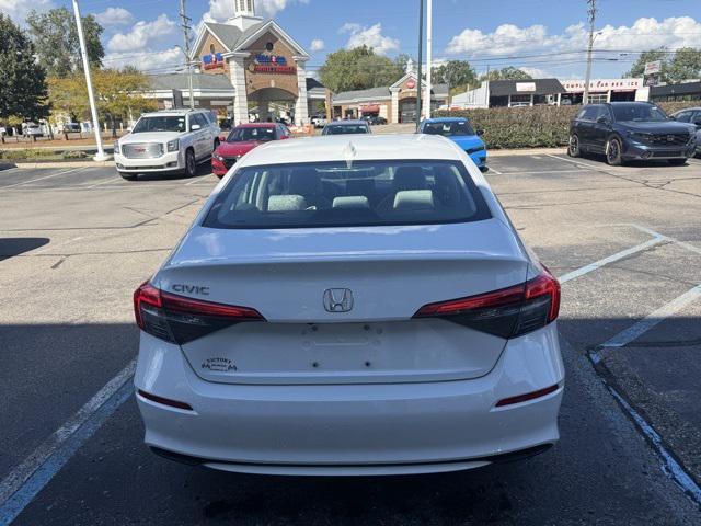Photo of 2023 Platinum White Pearl Honda Civic