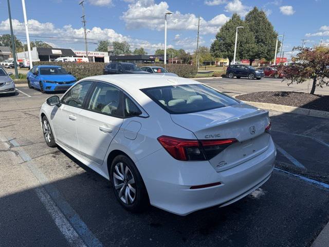 Photo of 2023 Platinum White Pearl Honda Civic