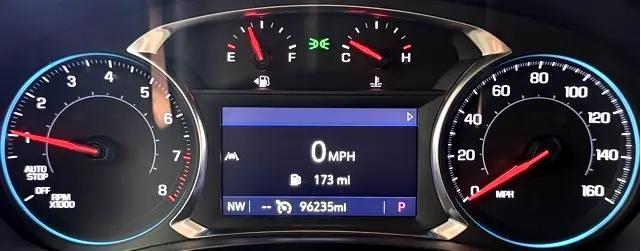 Photo of 2022 White Chevrolet Traverse