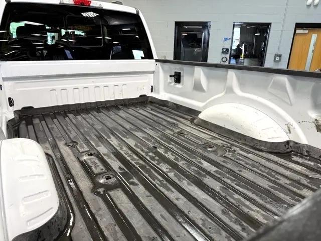 Photo of 2022 White Ford F-450
