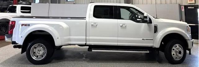 Photo of 2022 White Ford F-450