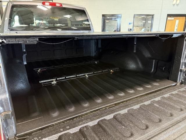 Photo of 2018 Granite Crystal Metallic Clearcoat RAM 3500