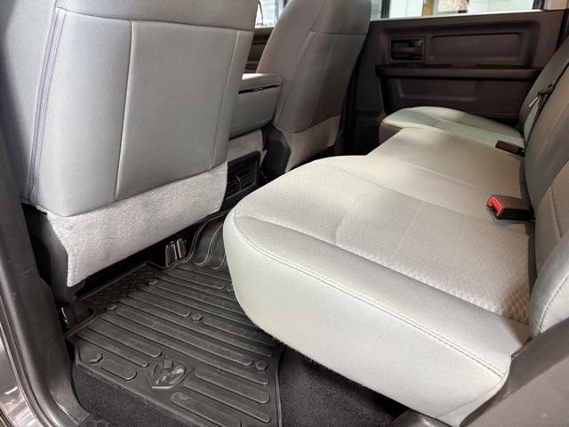 Photo of 2018 Granite Crystal Metallic Clearcoat RAM 3500