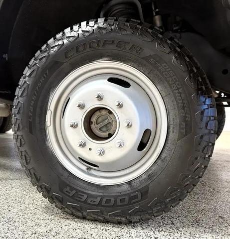 Photo of 2016 Oxford White Ford F-350