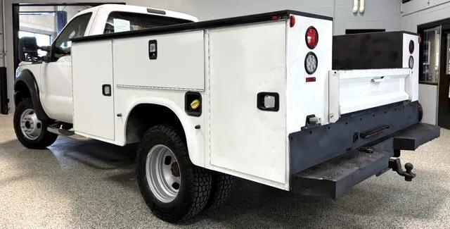 Photo of 2016 Oxford White Ford F-350