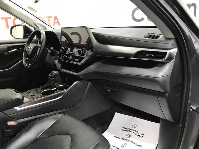 Photo of 2023 Magnetic Gray Metallic Toyota Highlander Hybrid