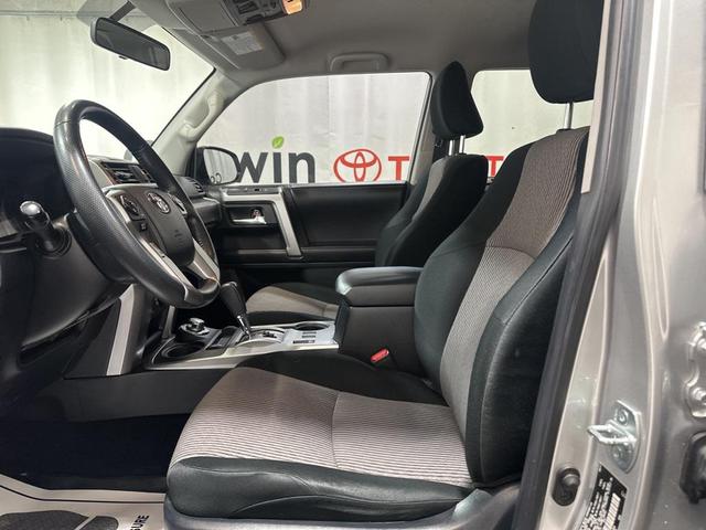 Photo of 2017 Classic Silver Metallic Toyota 4Runner