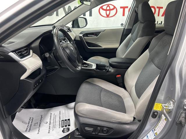 Photo of 2020 Silver Sky Metallic Toyota RAV4 Hybrid
