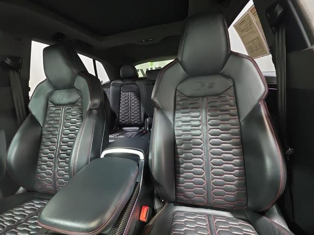 Photo of 2021 Night Black Audi RS Q8