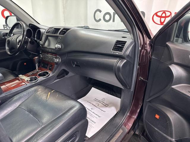 Photo of 2011 Sizzling Crimson Mica Toyota Highlander