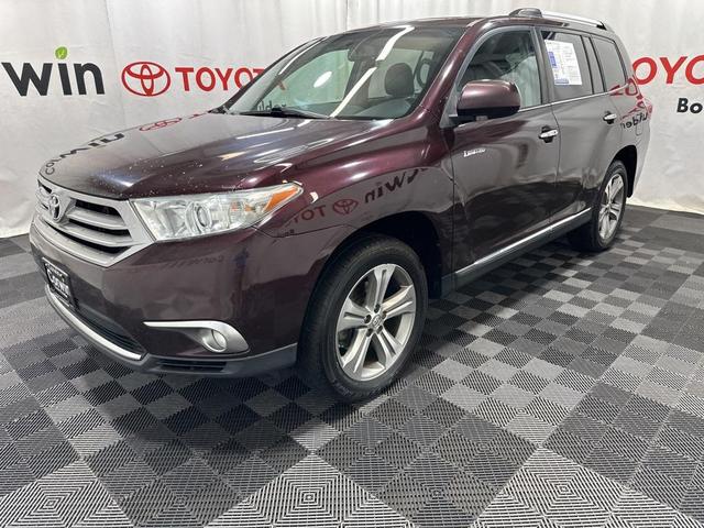 Photo of 2011 Sizzling Crimson Mica Toyota Highlander